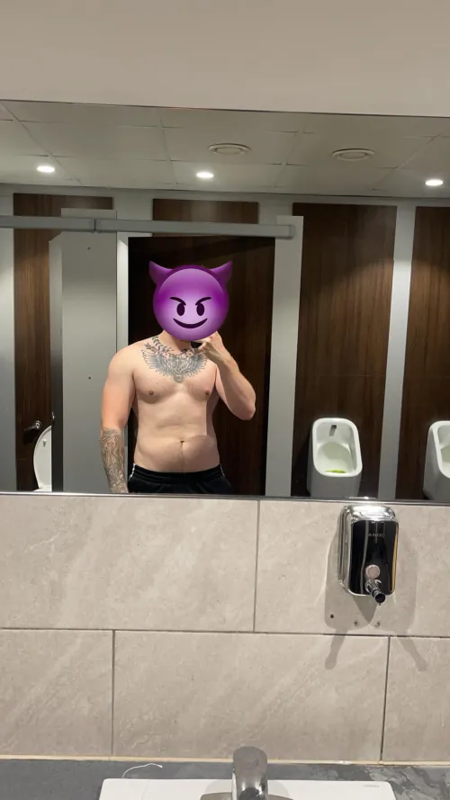 27 from uk kent by Majestic_Koala5873