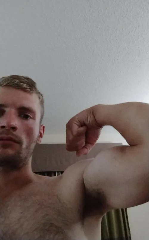 (27) got a hotel room by PlayboiKetchup