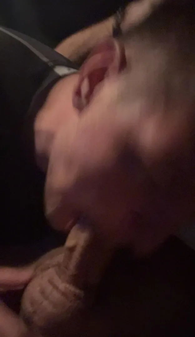 [27] M Craving for someone to use my throat tonight  Drive  posted by i98lad