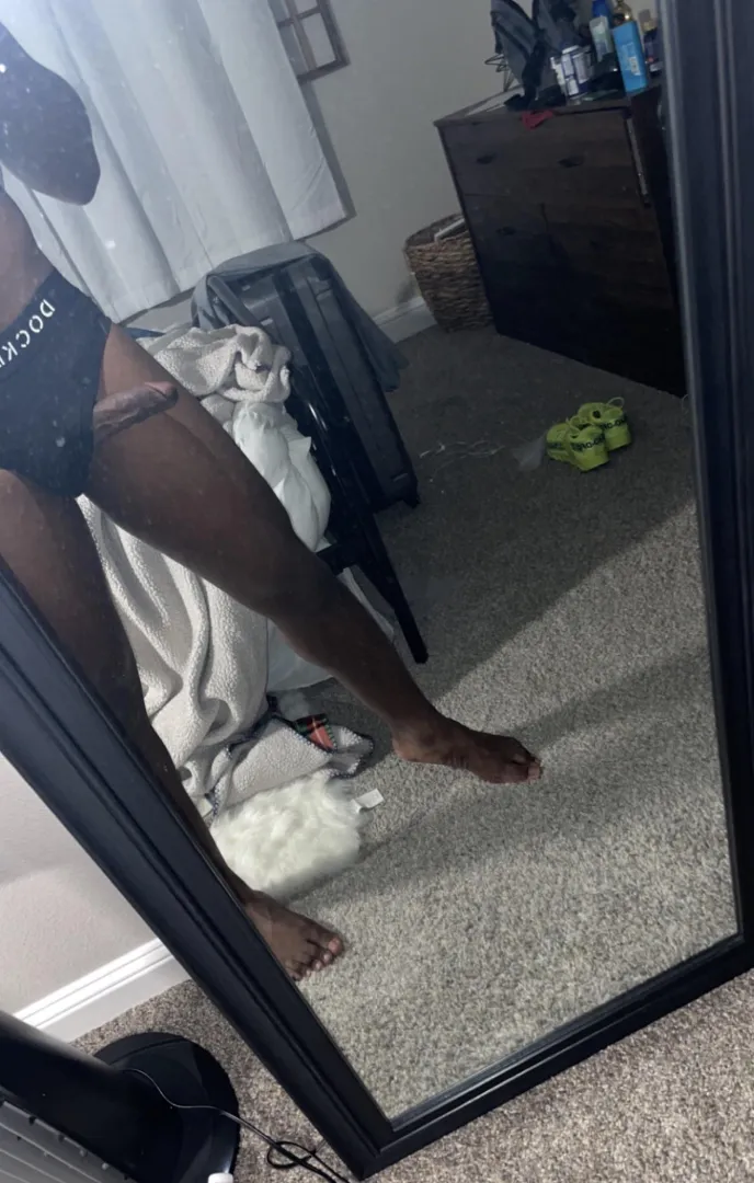 27 [m4m] #buckhead - looking for blow and go or jo situation. hosting now. posted by Infamous-Deer-5824