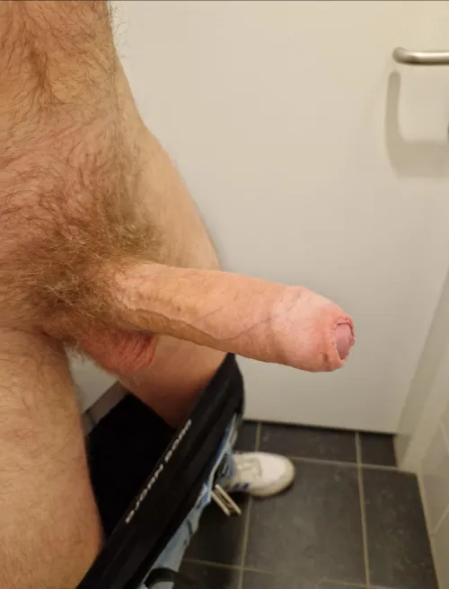 28 always wanted a hung masc gaymer little bro by Excellent-Age-1687