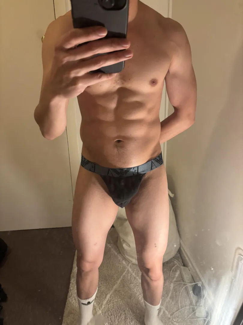 28 fit twunk. HMU bros! posted by croisssan8