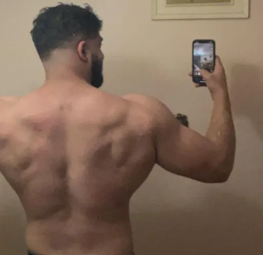 28 (M4F) I’m looking for a busty girl to stuff my face in between your tits by jimmyvee97