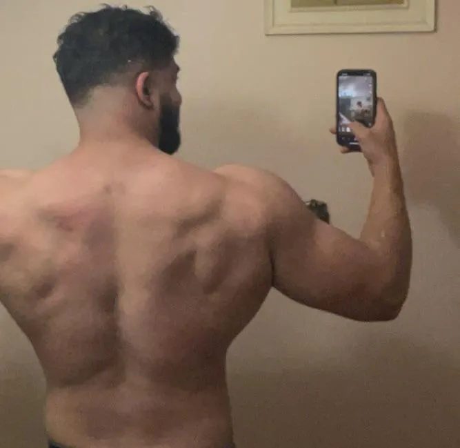 28 (M4F) I’m looking for a busty girl to stuff my face in between your tits posted by jimmyvee97