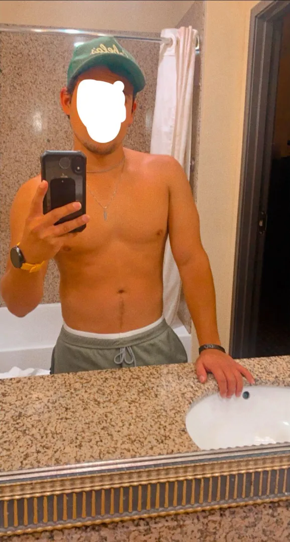 28 [M4F] looking for a lady to play with this morning posted by Easy-Examination3063