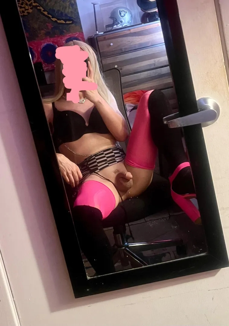 [28] where’s daddy? Come play with my clitty ‍♀️ posted by heyyItsKristahh