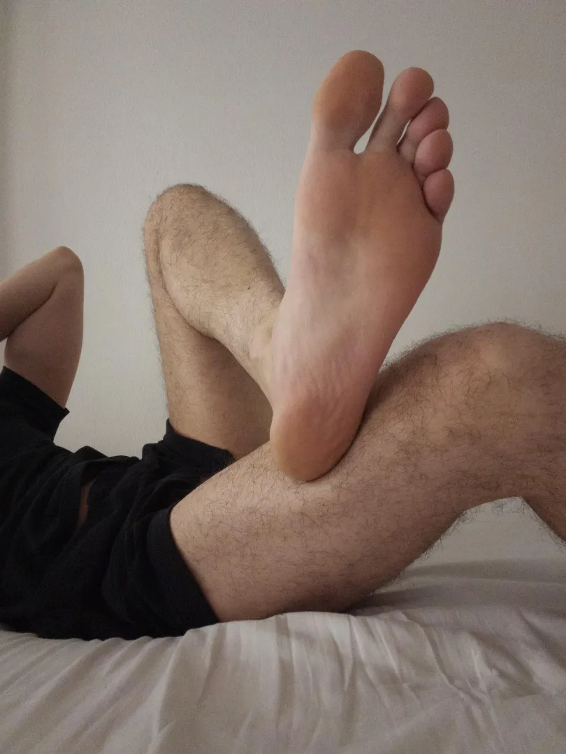 (28) Why are you staring man? posted by myfeetanda