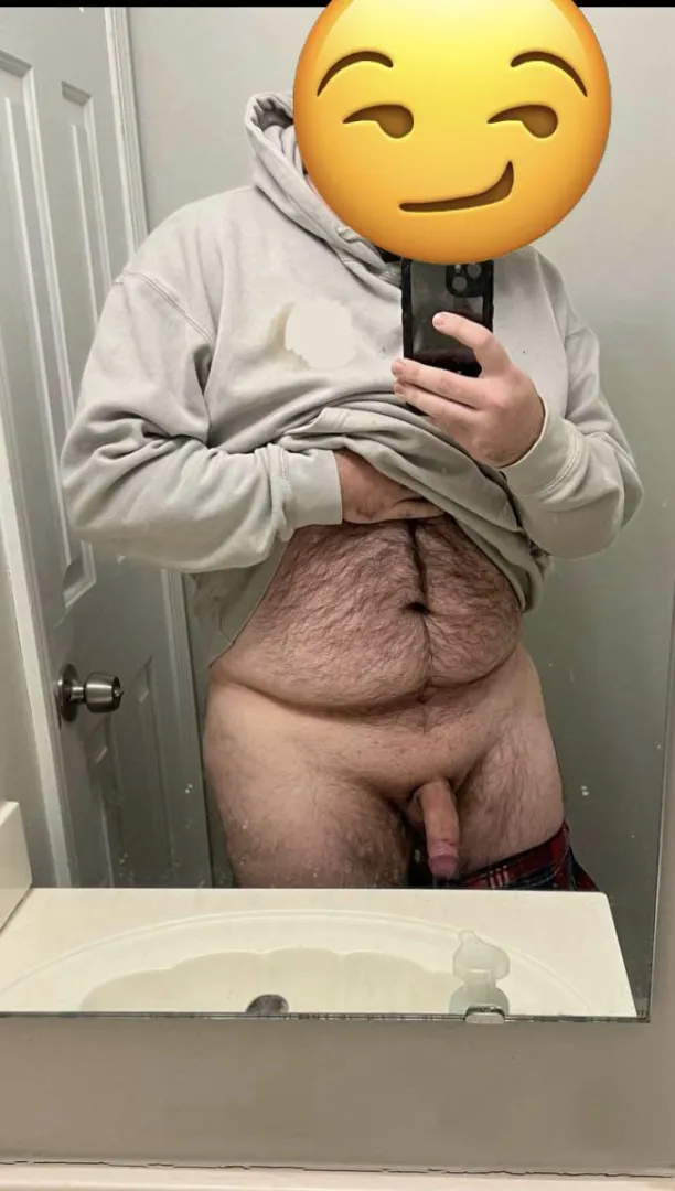 28M chillin at home posted by NoSaveDave