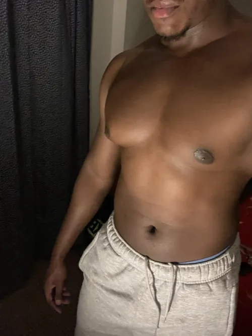 29 [M4F] #London seeking a woman with huge boobs (G cup or above) by Adamantium-Tamer101