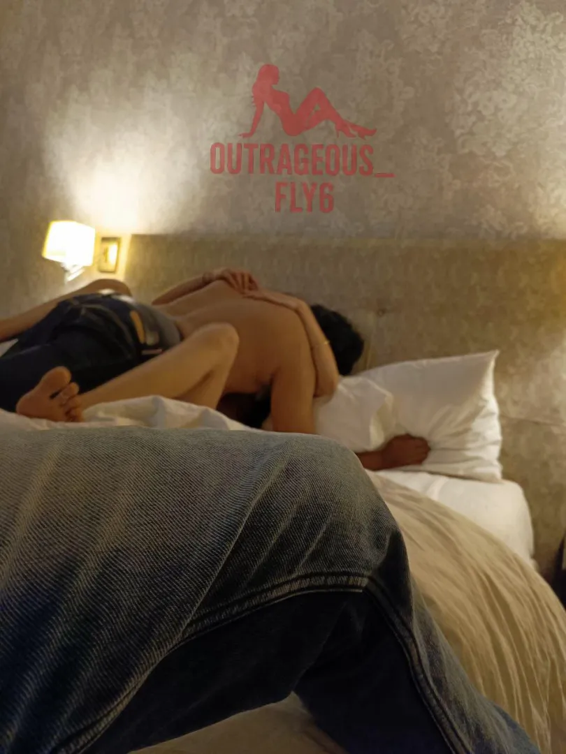 29F: so into him that I forgot hubby was watching me. [F][C] posted by Outrageous_Fly6