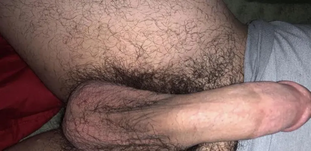 29m thick cock and decent looking masculine top for smooth bottoms or couples for fun  by Thick-Commercial1178