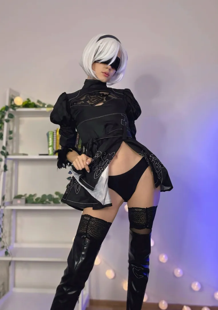 2B by moonrose14 posted by moonrose14