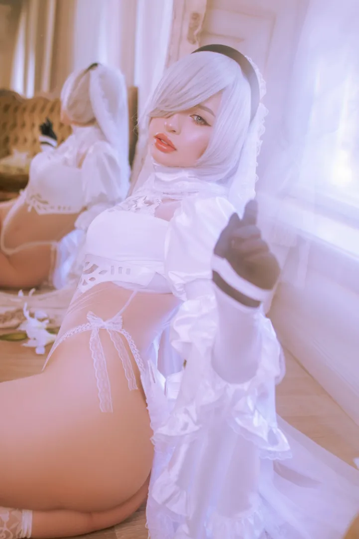 2B White Bride by Nana posted by tastycosplayer