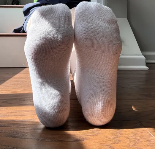 3 miles in fresh socks [F] by TheMenageAToes