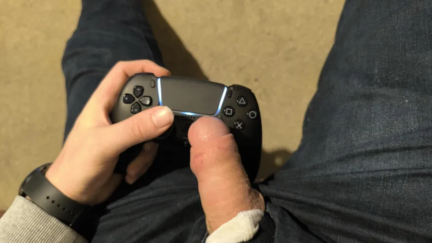 (30) Can't seem to get any headshots, am I doing it wrong?  by Cold-Rhubarb-297