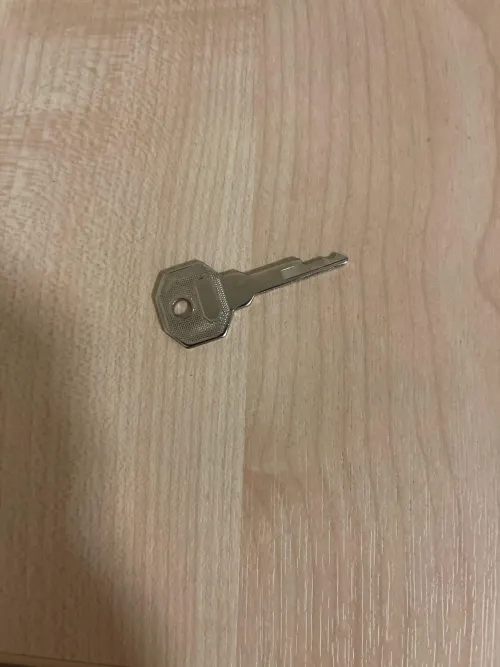 [30] got given this key by a friend, what’s it unlock? by dont-vape-on-pizza