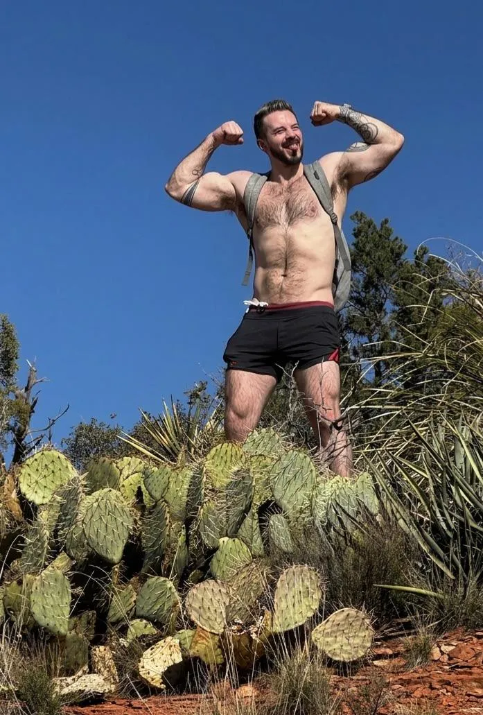 (30) Guns Out - OC posted by JakeSnowbe