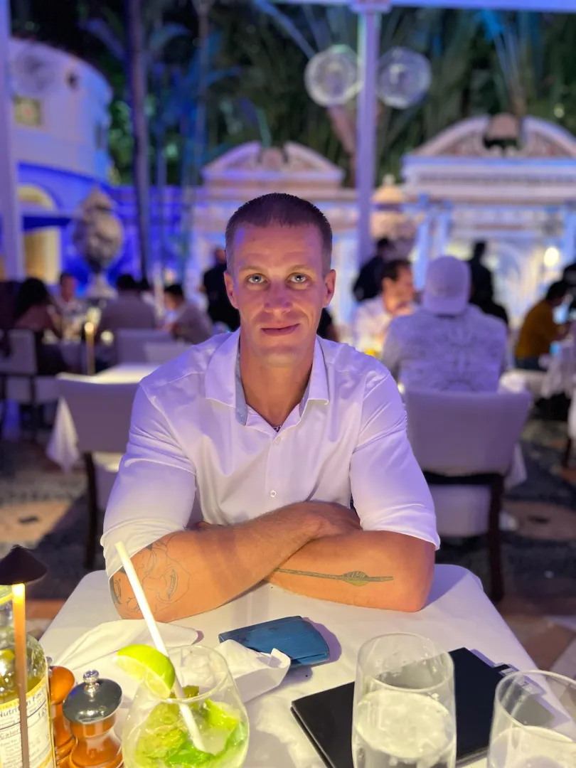 30 m4f in Charlotte for work all week. posted by Ok-Exercise6483