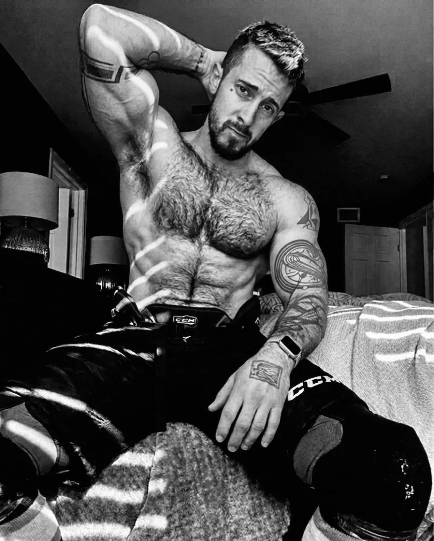 (30) musky hockey jock pits - OC posted by JakeSnowbe