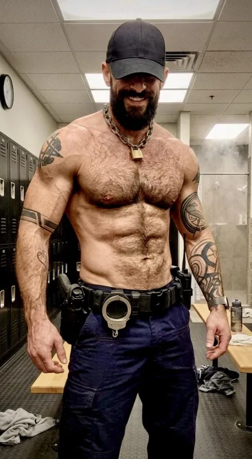 (30) Post workout gym pix - OC by JakeSnowbe