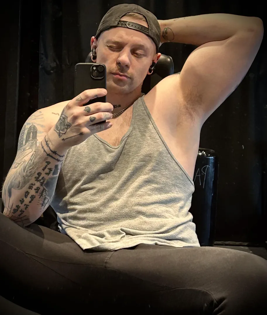 (30) Scandinavian dom looking for subs. Read ⬇️ posted by 318ttpt