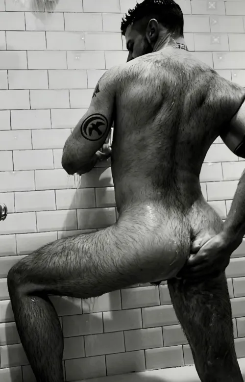 (30) Shower time - OC by JakeSnowbe