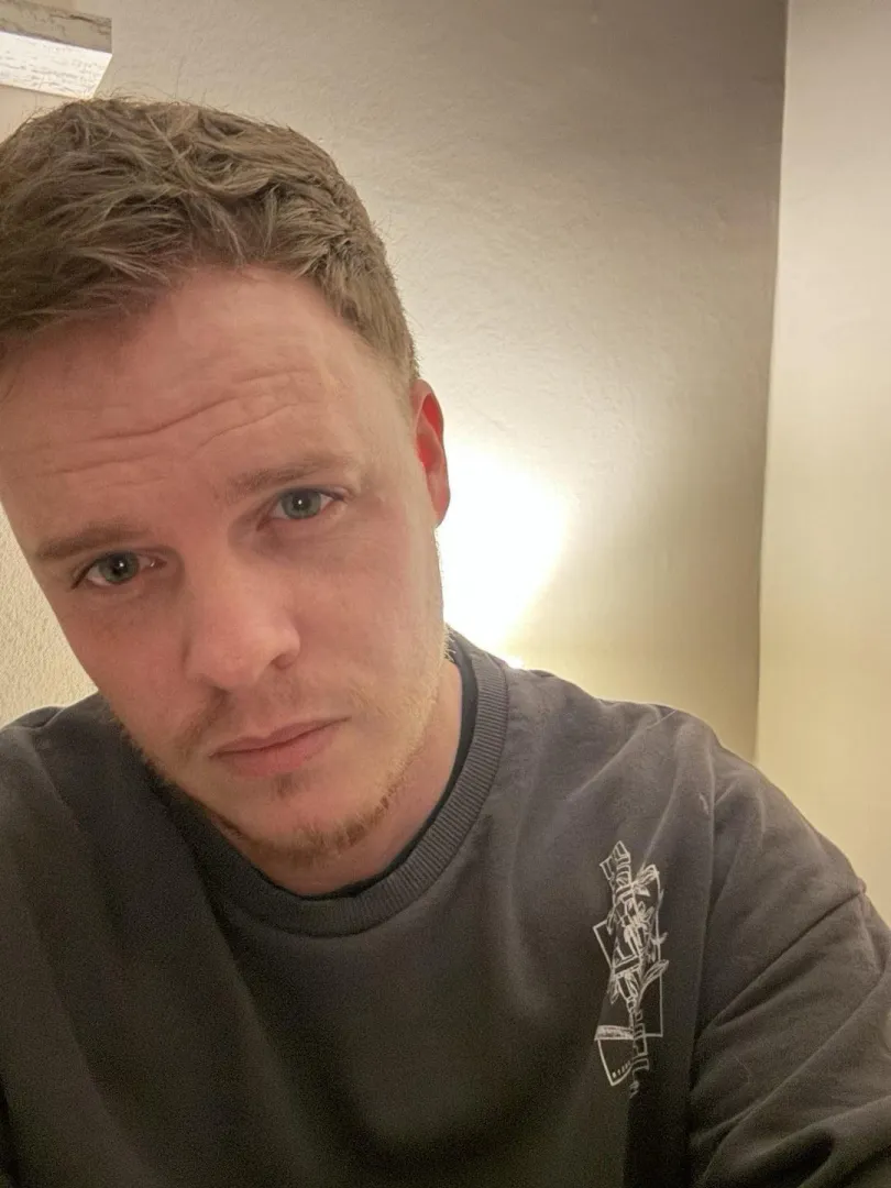 30 Uk lad!! Looking for chill bros while I study at home! posted by Joshyboi1995