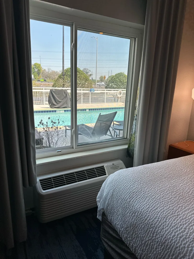 30M4F come swim at my pool! posted by Overall_Money_973