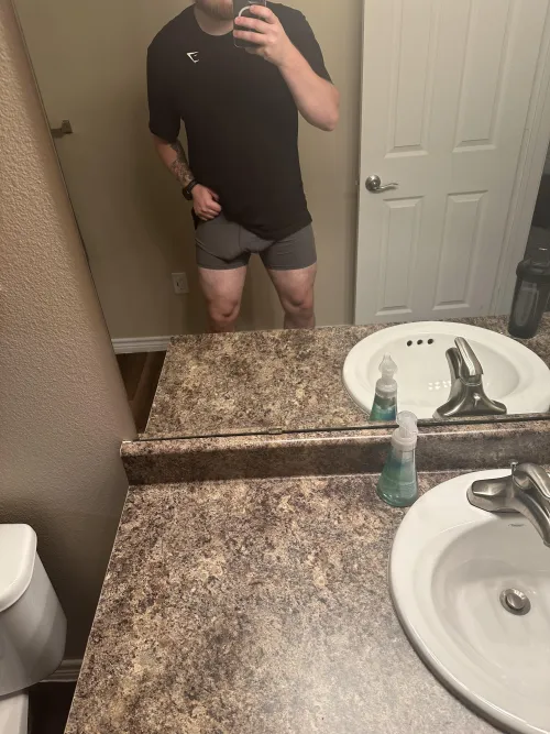 30[M4F] need a Valentine to fill up tonight by SwimmingDetective166