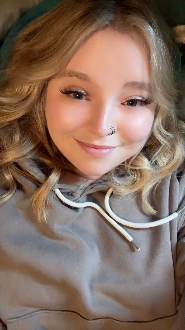 31 F4M (BBC) or F4F posted by Cold-Bit-6522