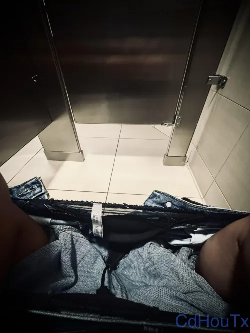 [31] I feel so naughty  with the string running down my butt, I would be down to have some fun right now!!! During the day play only!! Must come to me! by cdhoutx