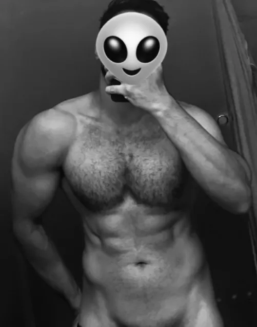 31 [M4F] @ philly - Hung & Fit & Straight: Around for a week by hardgymfreak