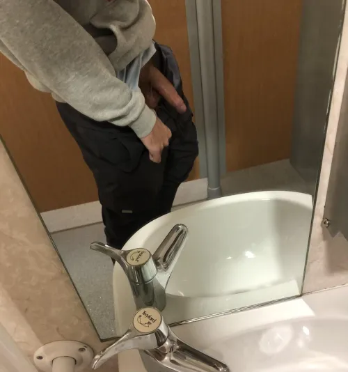 31 uk - needed some air in the work toilet by SlickR42