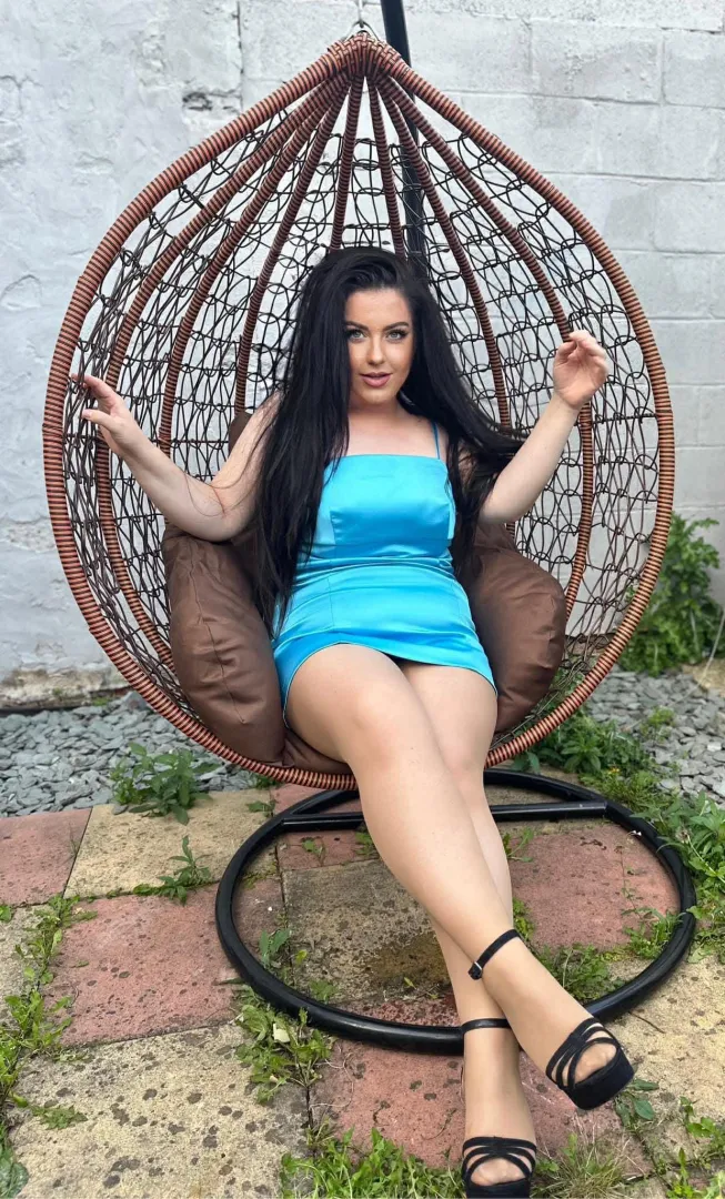 31F – Does blue suit me? posted by Possible_System5109