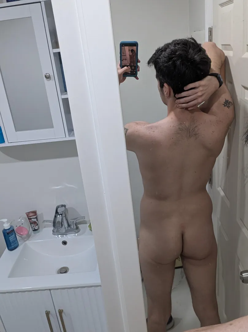 31M hairy otter butt posted by LatinoOtter