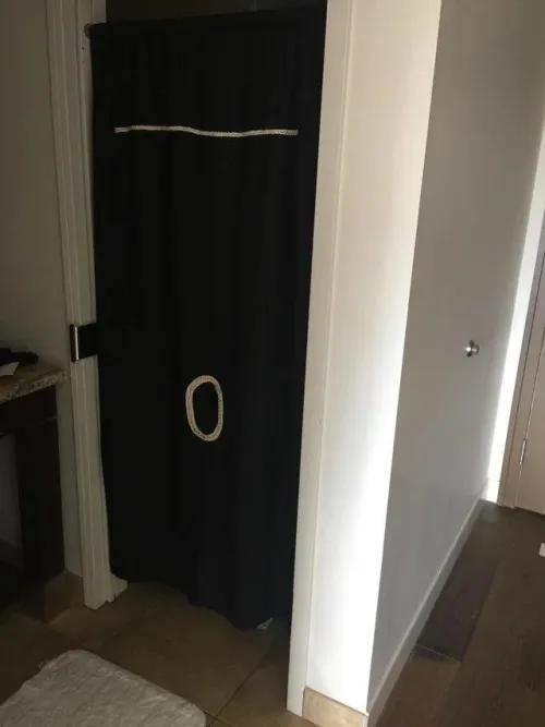 32 [anon4M] manhattan - visiting gloryhole providing worldclass throat service. Private in an d out setup. Amazing skills. Clean. Server. Can drain as many nuts as u need. Dm for details by Sorry-Report-3038