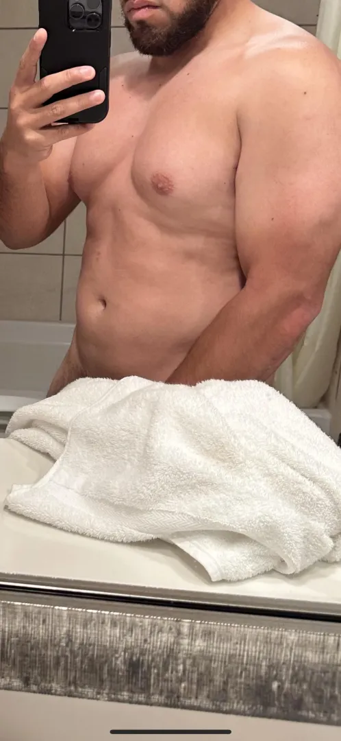 32 bi M thats 5’3” from Miami posted by LilLobo123