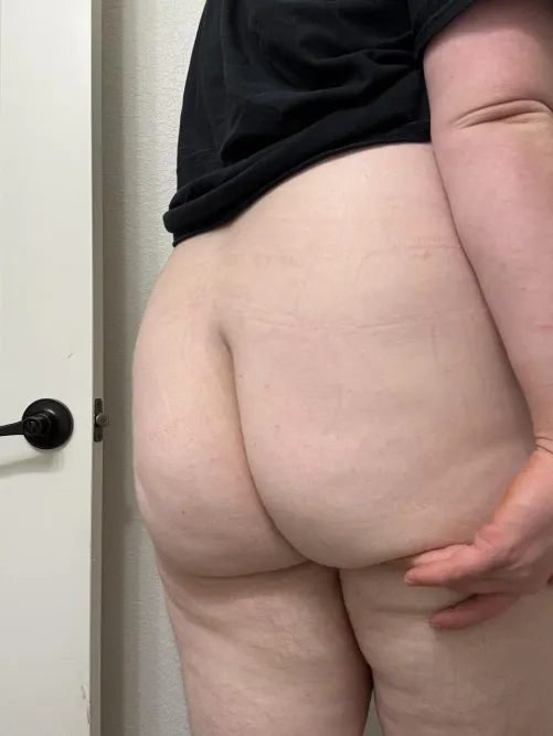 32 fag in desperate need of a masculine bearish alpha! DMs open to all Alphas. by Ok_Can_5305