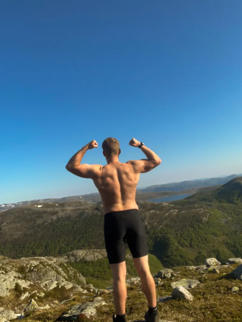 32 [M4F] #Norway #Stavanger #travel experienced serious donor fit and educated 185cm/6’, 120kg/265lb posted by Nordicmommymaker