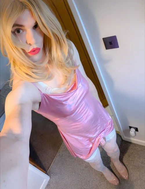 32 [S4M] Sammy sissy looking for online fun with guys or other girls by sammycds