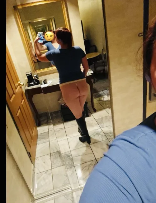 32 yr old mom . by Comprehensive-Gur487