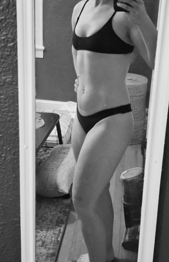 [32/31][MF4MF/F][RVA/757] Experienced couple looking for fun winter friends. 21+, no single males. posted by adventurecouple_25