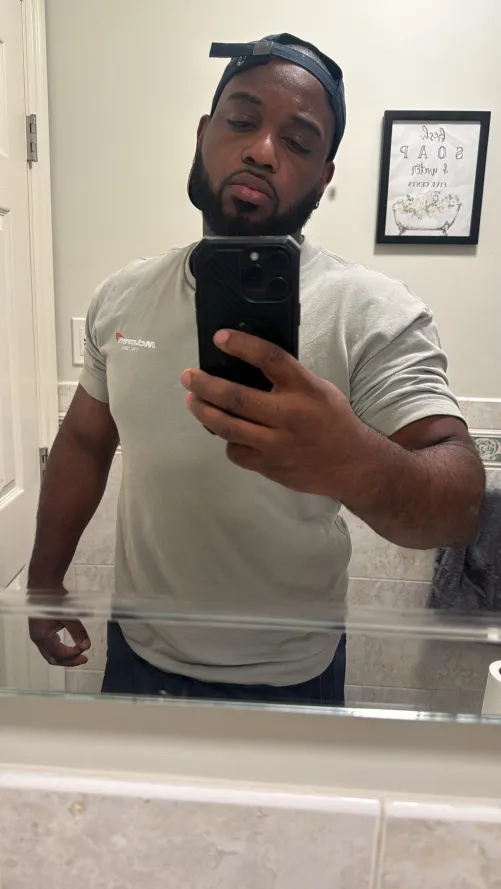 33 m looking for someone to be my first experience as far as a hotwife. I’m cool easy to get along with an amazing when it comes to pleasing woman dm me if interested by Key-Lifeguard938