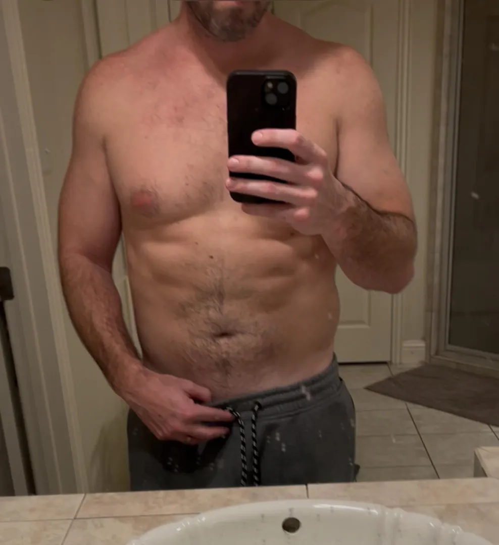 33 [m4f] married looking for fwb posted by Proof-Solution-8062