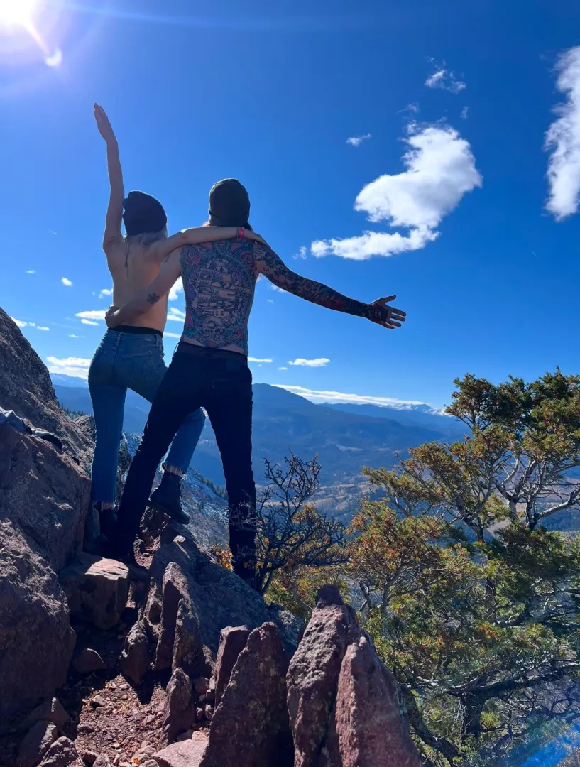 33MF Bi couple visiting posted by MusicianCouple