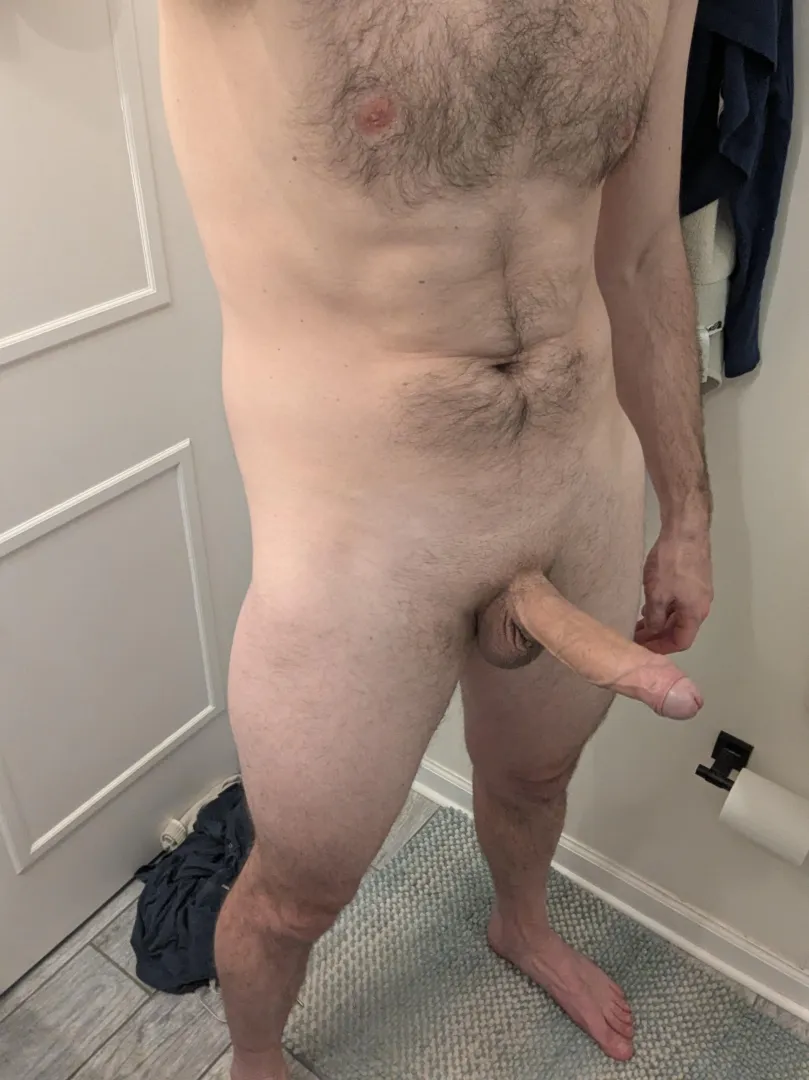 (34) 6'5 dad who can't take a shower without taking a pic posted by gouDgnuH