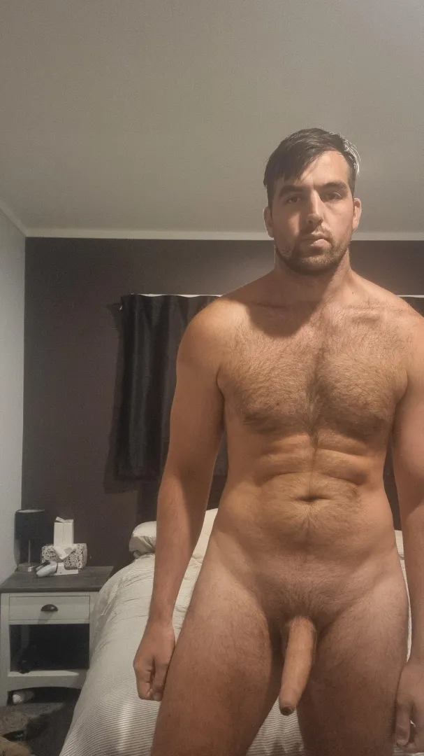 [34] 6ft 5 with plenty to show for it  posted by thatnakedgymguy