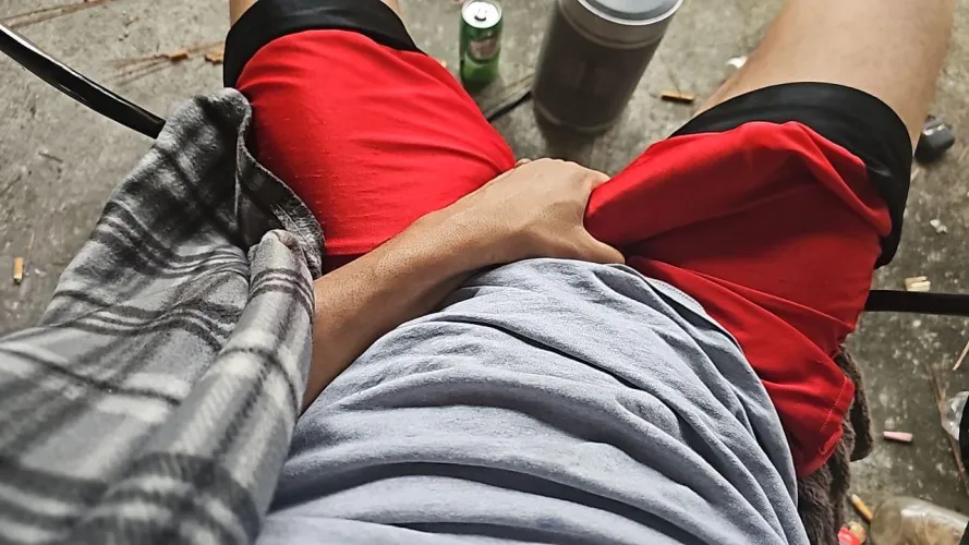 34 bi bored n horny by speedbump117