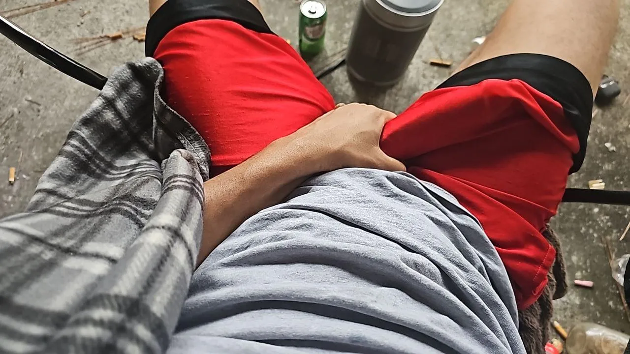 34 bi bored n horny posted by speedbump117