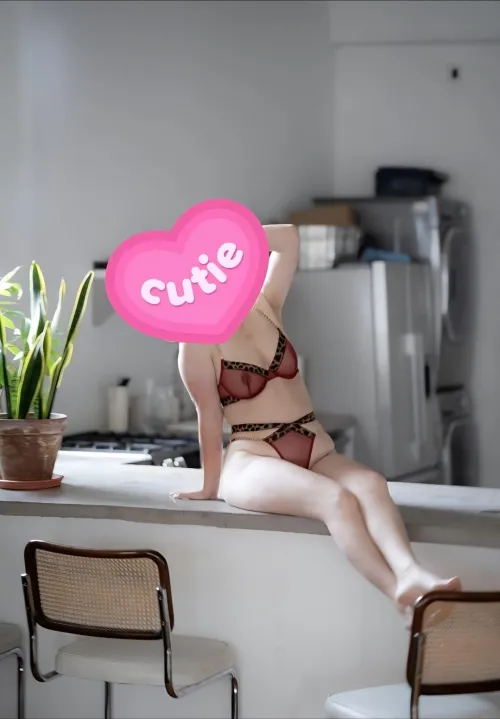 34 F4M or F4MM # NYC - pound me while my husband watched by juggernautmom